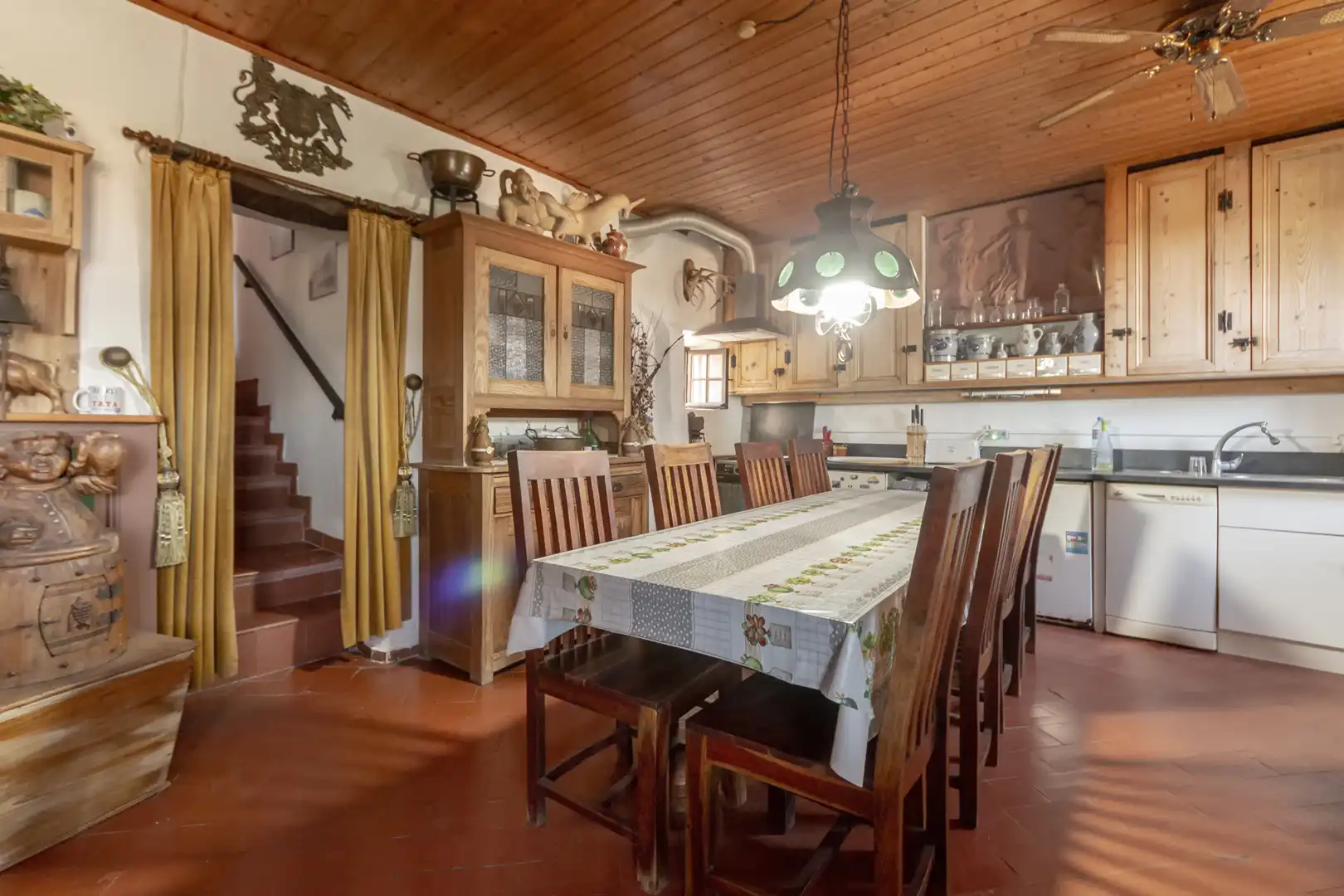 Menjador de Finca rústica en venda en Banyeres del Penedès amb Jardí privat, Parquet i Piscina