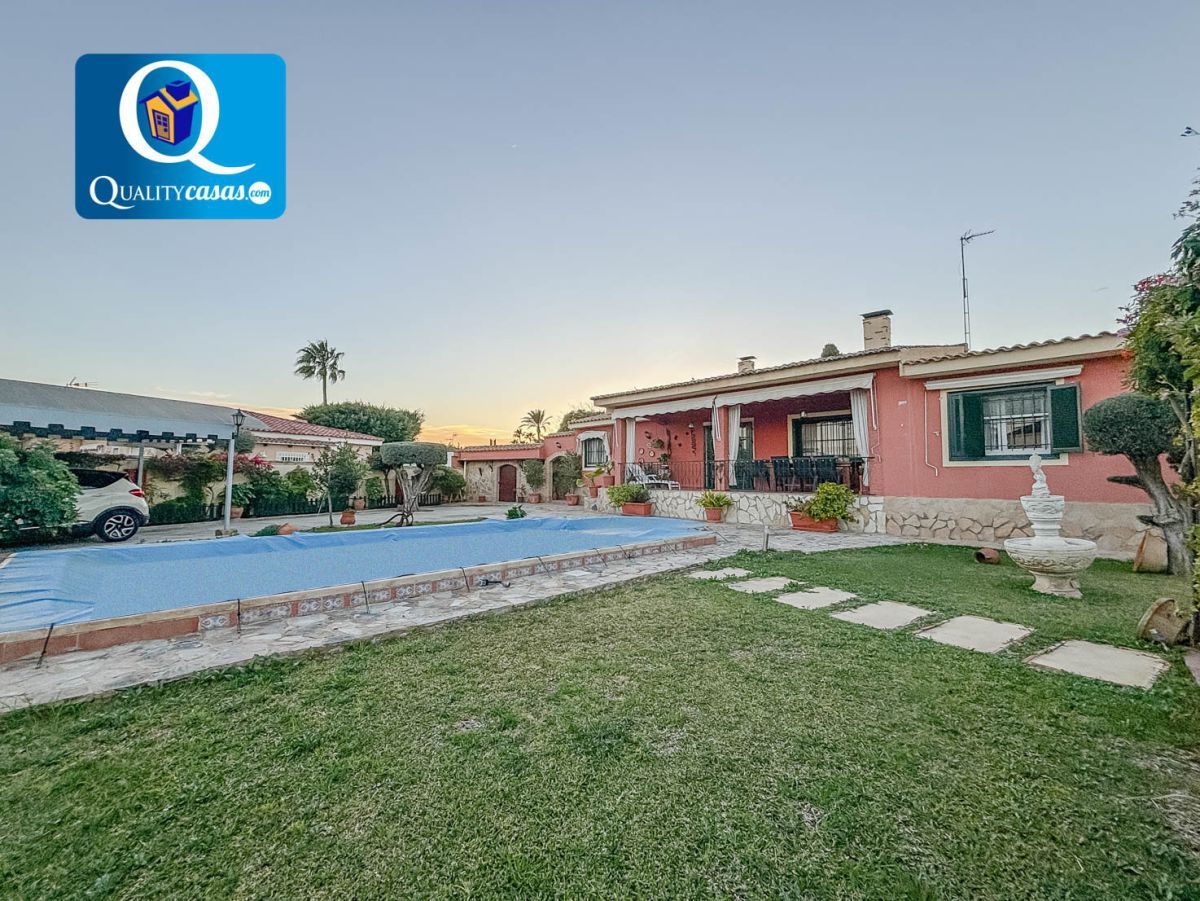 Garden of House or chalet for sale in San Vicente del Raspeig / Sant Vicent del Raspeig  with Air Conditioner, Terrace and Storage room
