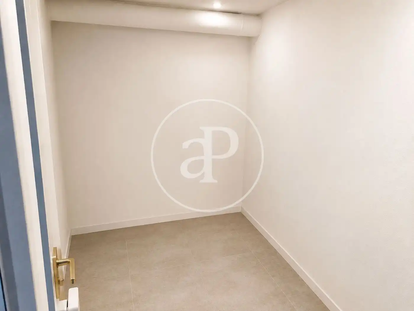 Attic for sale in Valencia  with Air Conditioner, Heating and Private garden