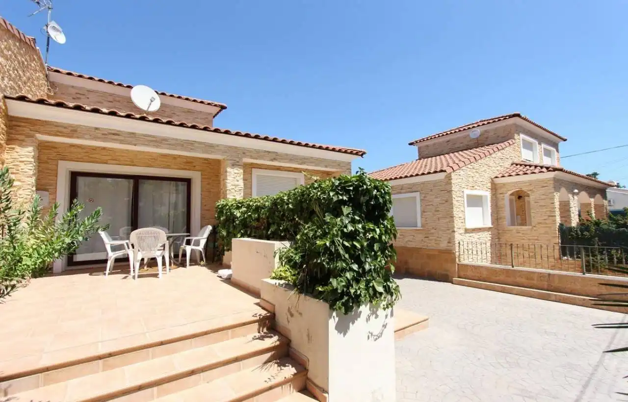 Villa con terrazza in vendita a Marisol Park - Ortembach - Los Almendros, imagen 4