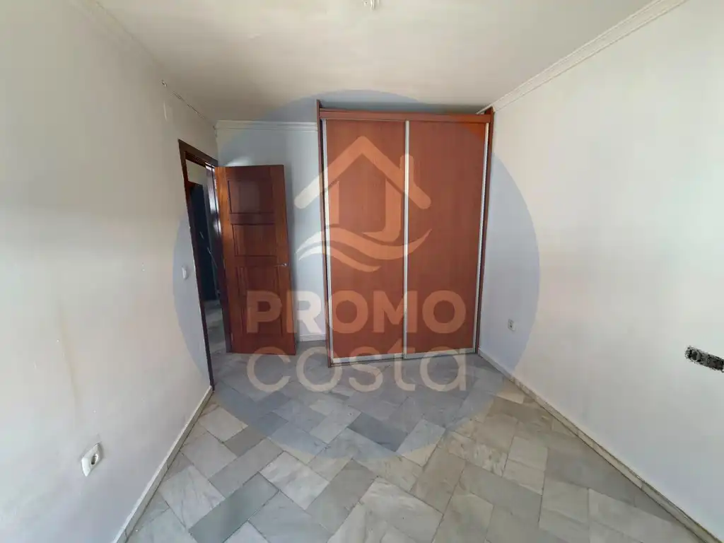 Bedroom of Flat for sale in Beas