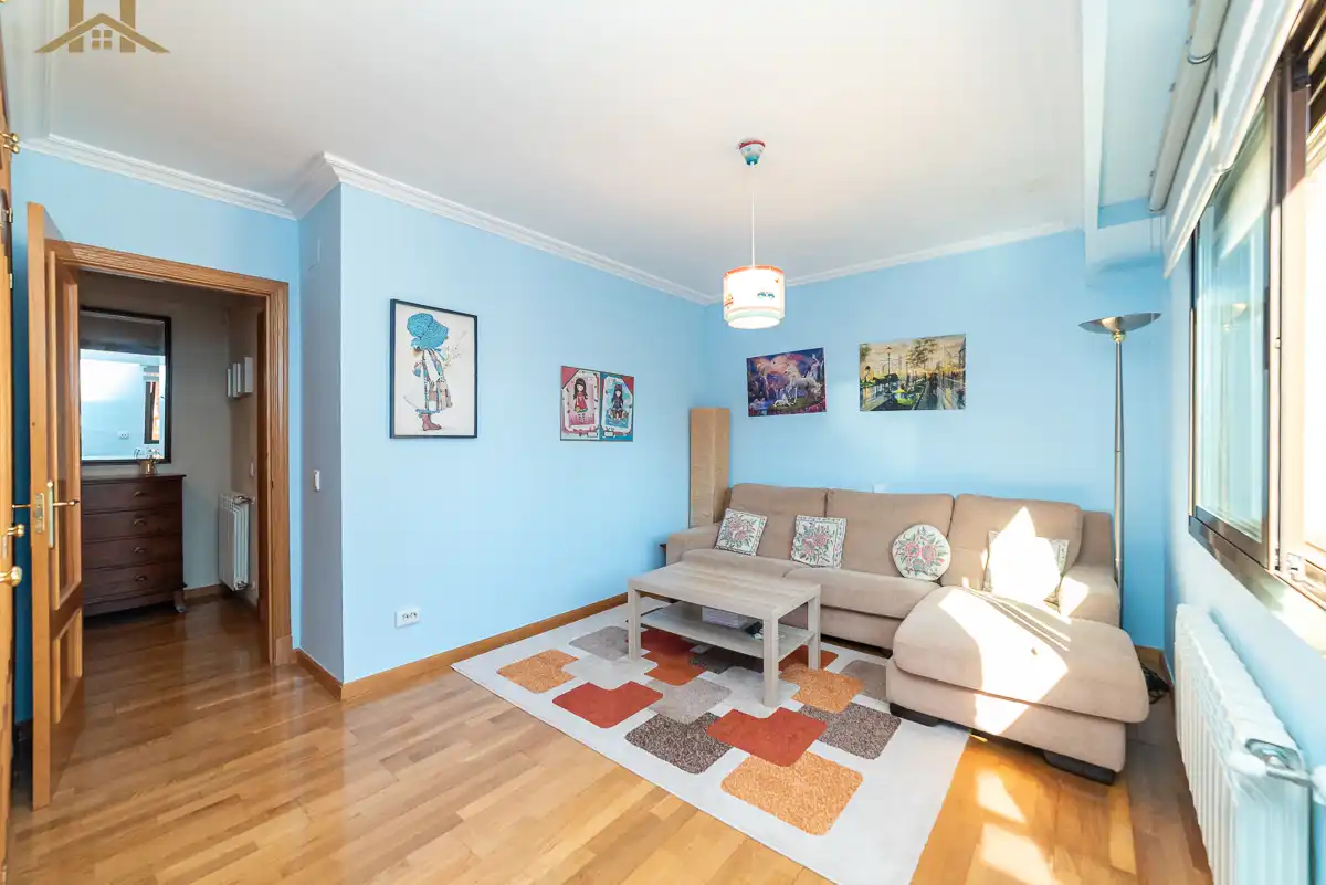 Living room of Detached homes for sale in Villanueva del Pardillo  with Air Conditioner, Heating and Private garden