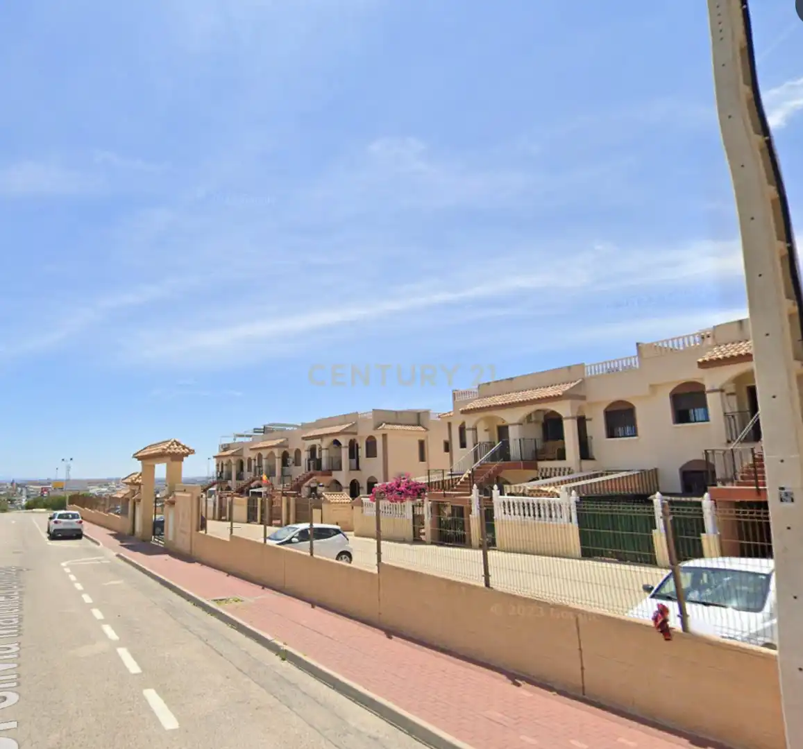 Pis en venda a Avenida Asociación Victimas del Terrorismo, Torrevieja, Spain, imagen 4