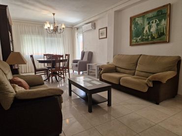 Piso con balcón en venta en El Grao