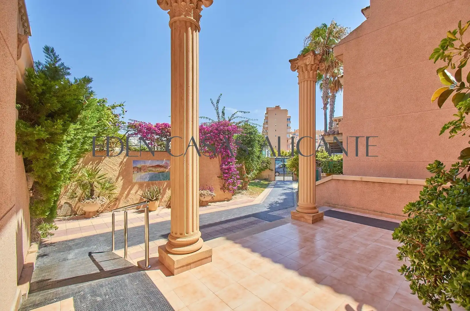 Exterior view of Flat for sale in El Campello  with Air Conditioner, Heating and Private garden