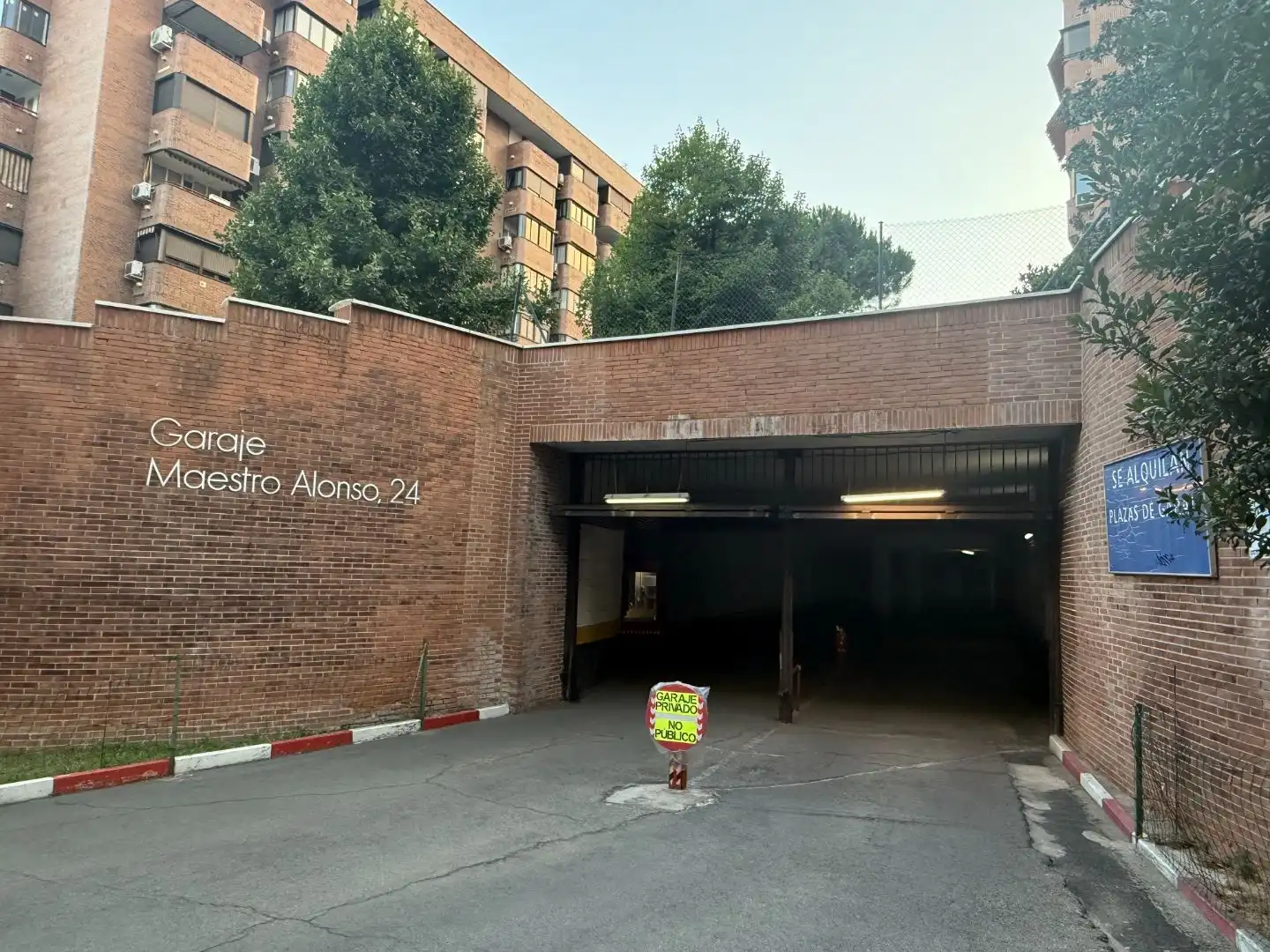 Parking of Garage for rent in Madrid