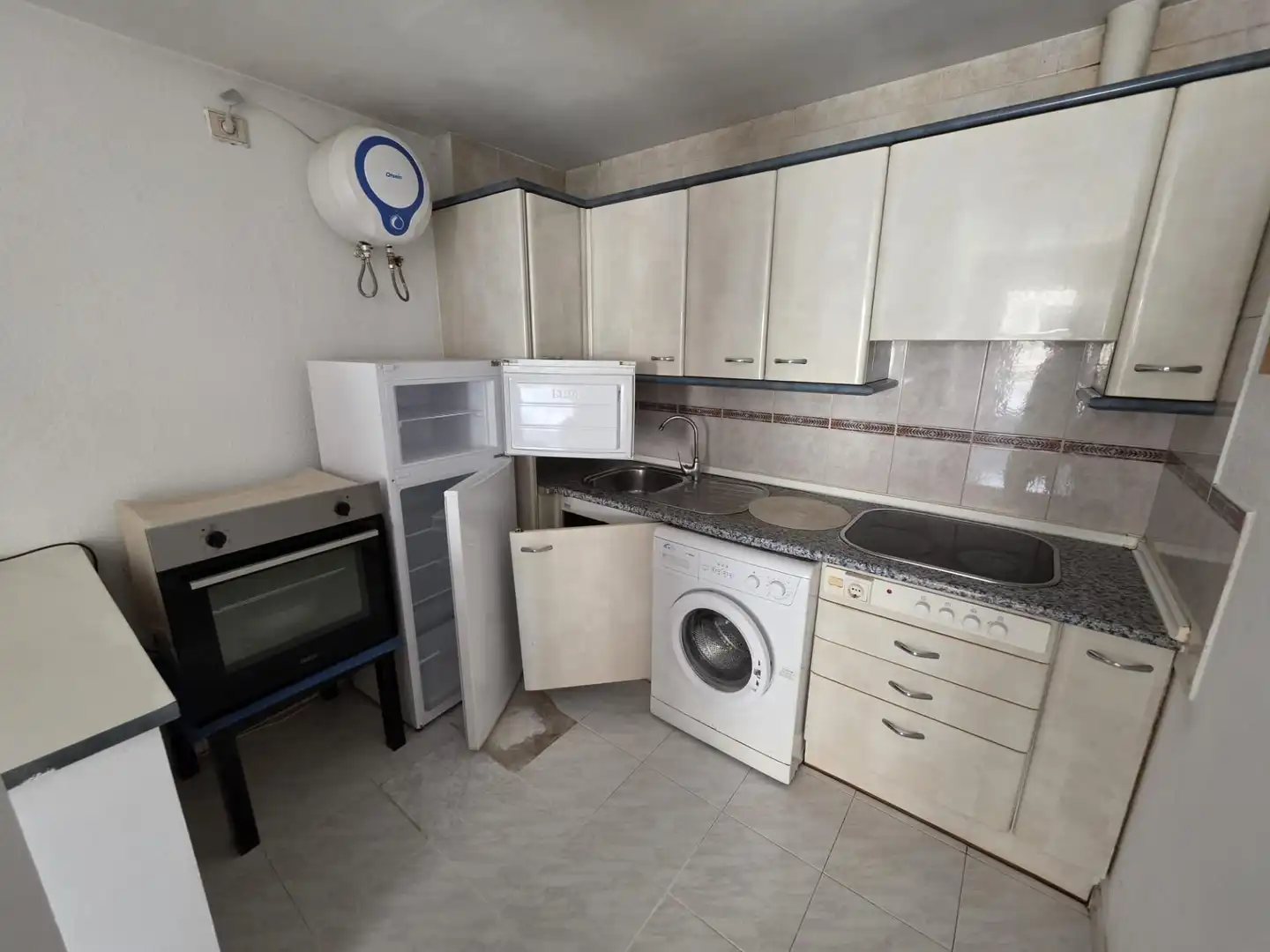 Kitchen of Flat for sale in La Oliva