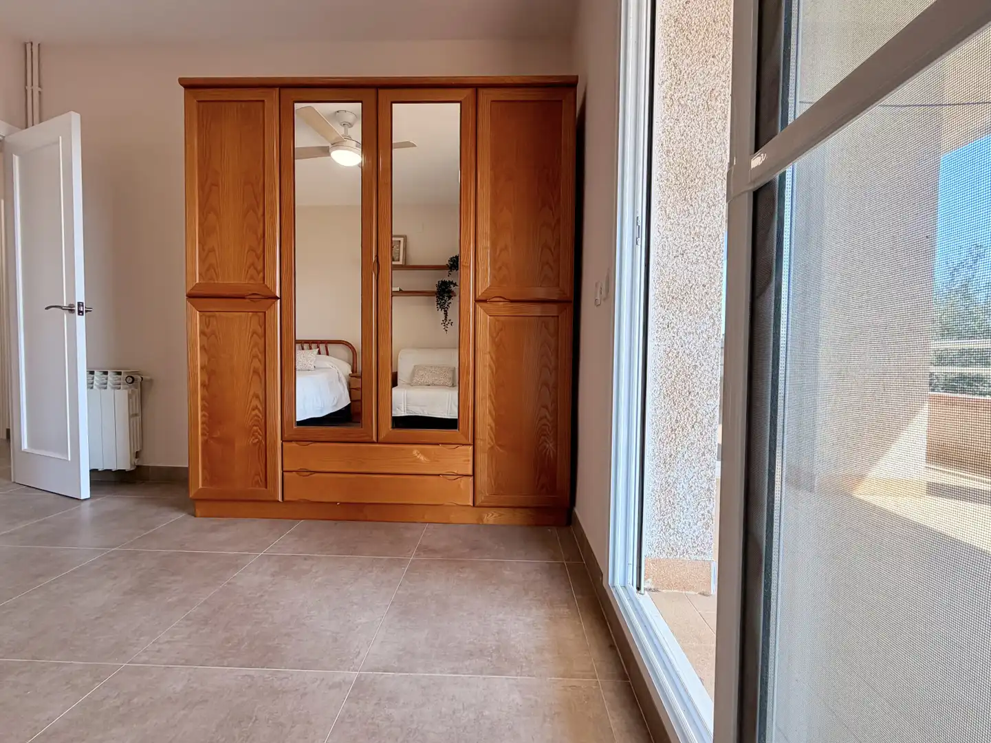 Dormitori de Casa o xalet en venda en Calafell amb Calefacció, Terrassa i Piscina