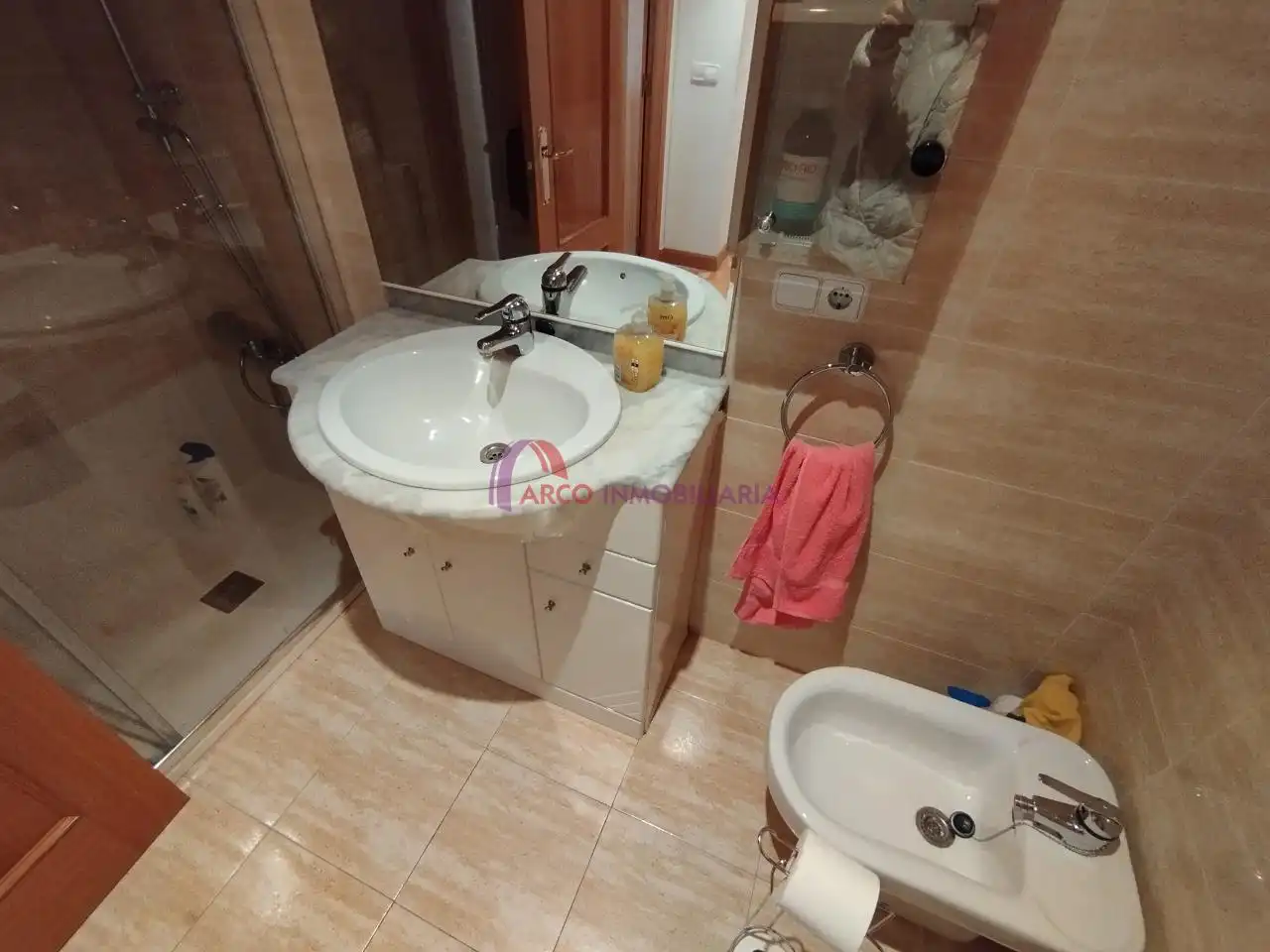 Badezimmer von Wohnungen zum Verkauf in Burgos mit Heizung, Parkett und Abstellraum
