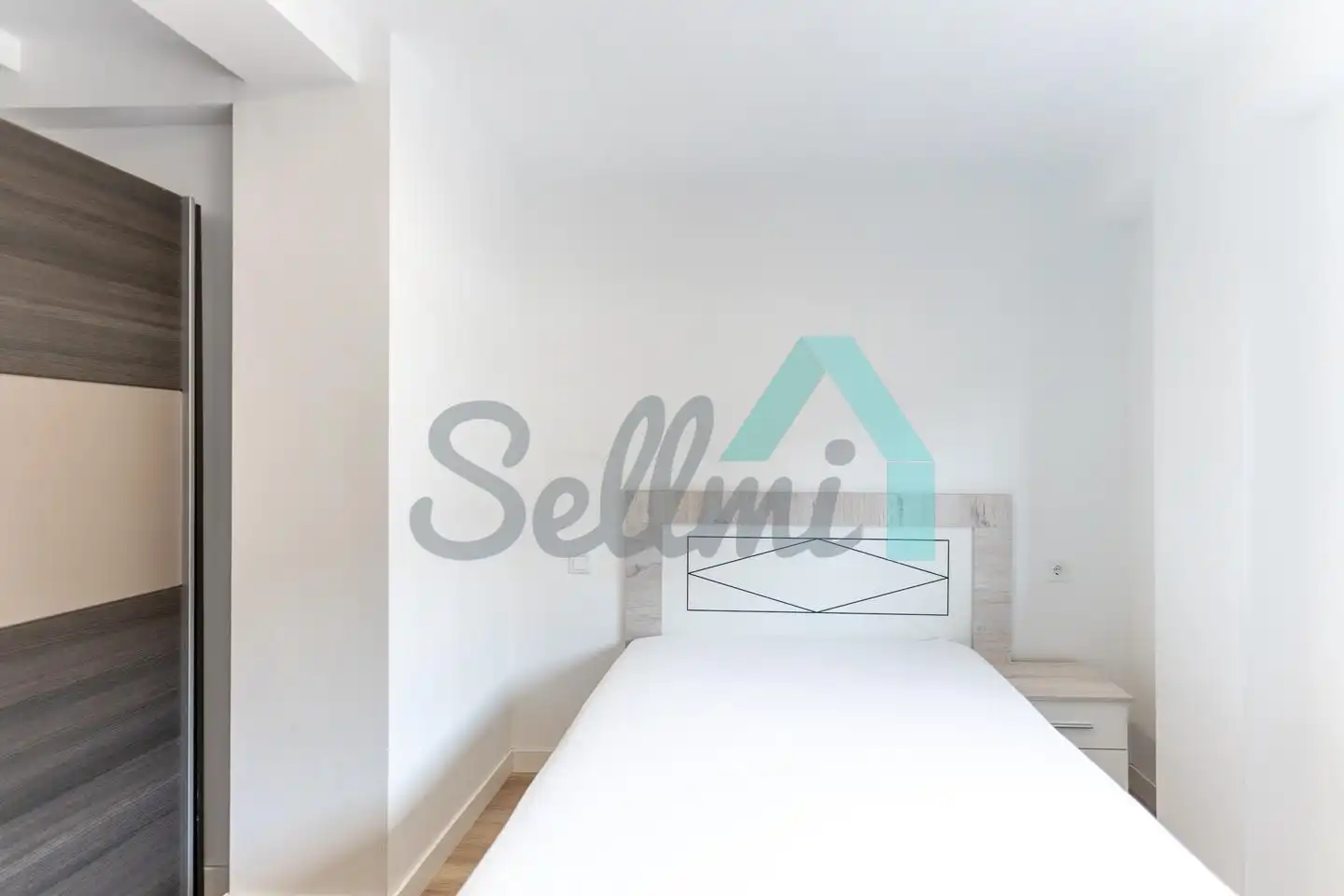 Schlafzimmer von Wohnung zur Miete in Oviedo  mit Heizung, Terrasse und Möbliert