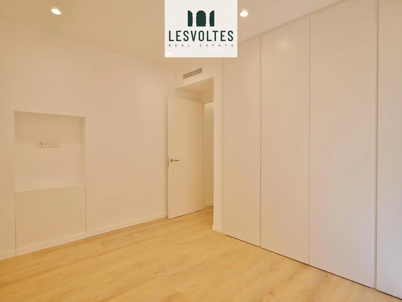 Bedroom of Flat for rent in Palafrugell  with Parquet flooring