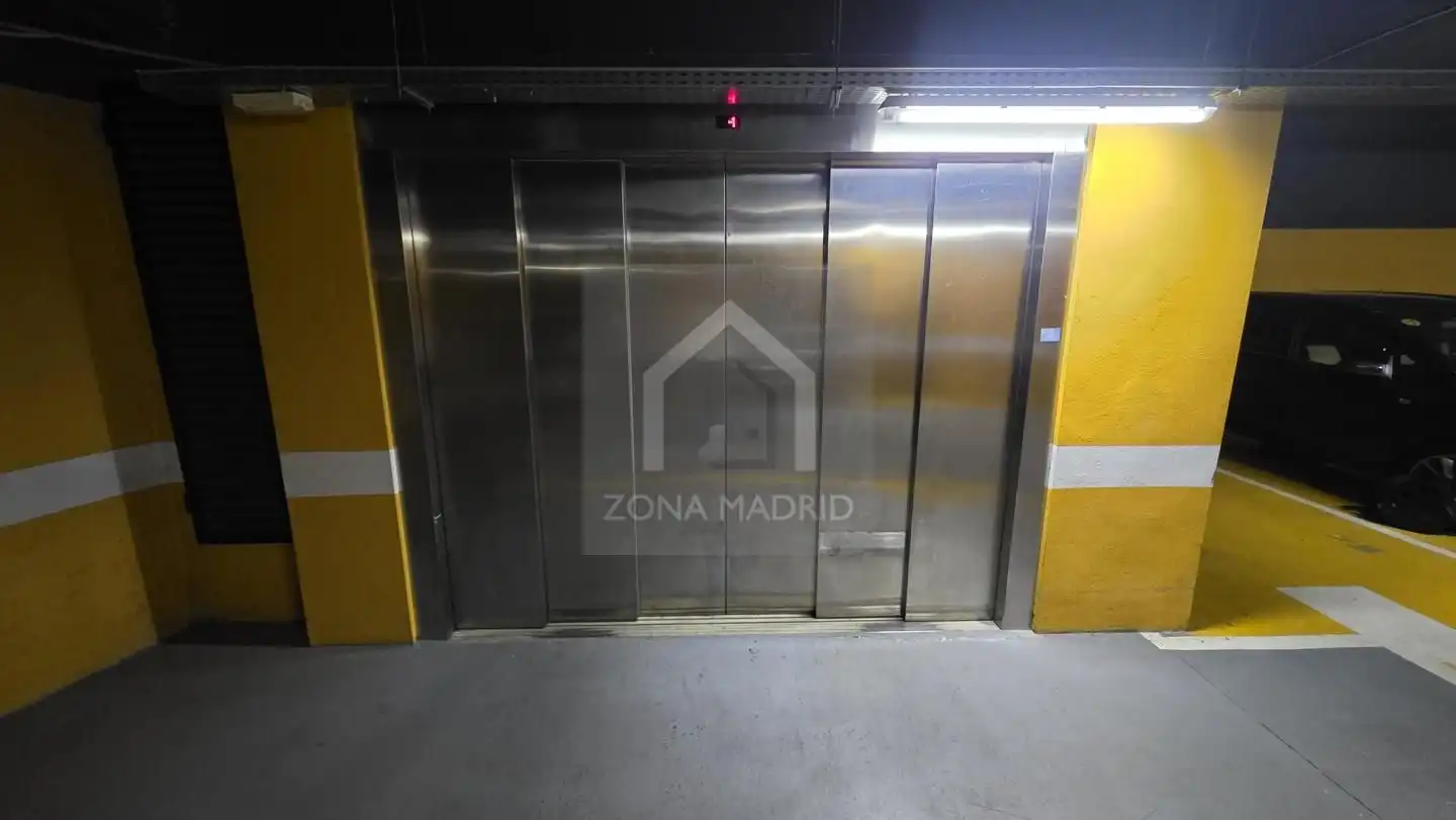 Parking for sale in Calle de Alonso Heredia, imagen 10
