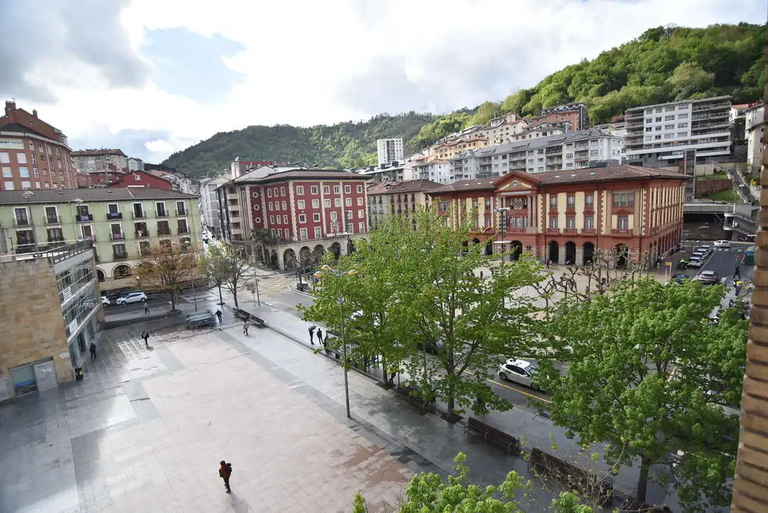 Locale commerciale in vendita a Untzaga Plaza, imagen 3