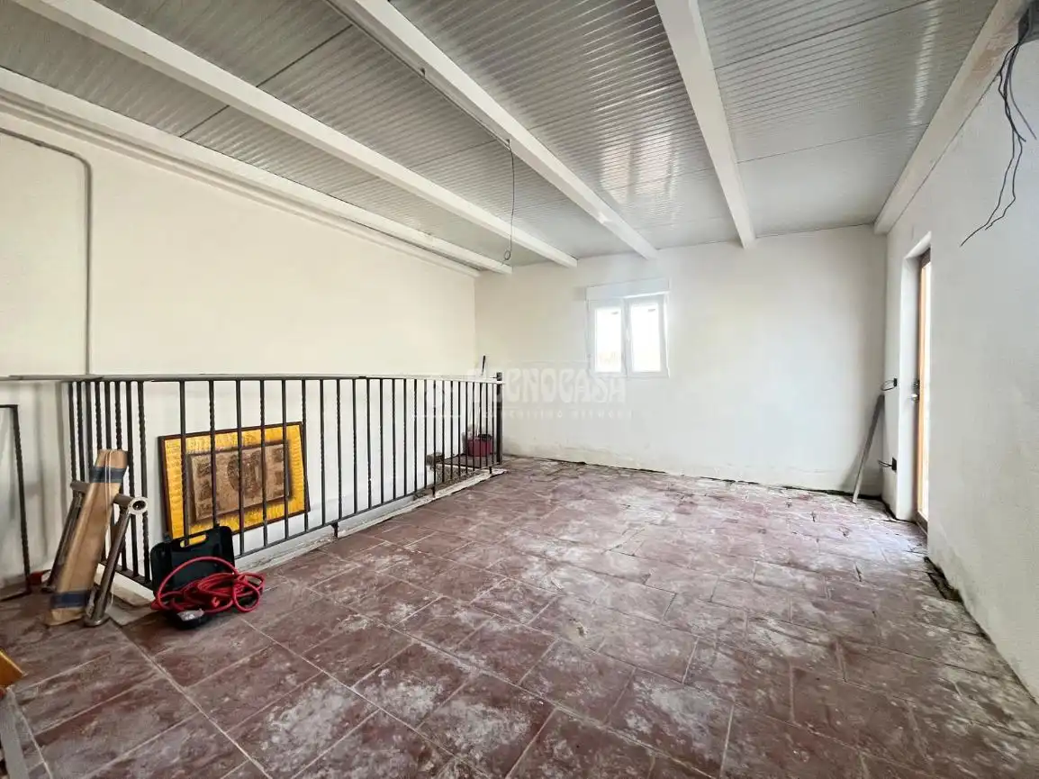 Casa adosada en venta en Las Herencias con Calefacción, Piscina y Amueblado