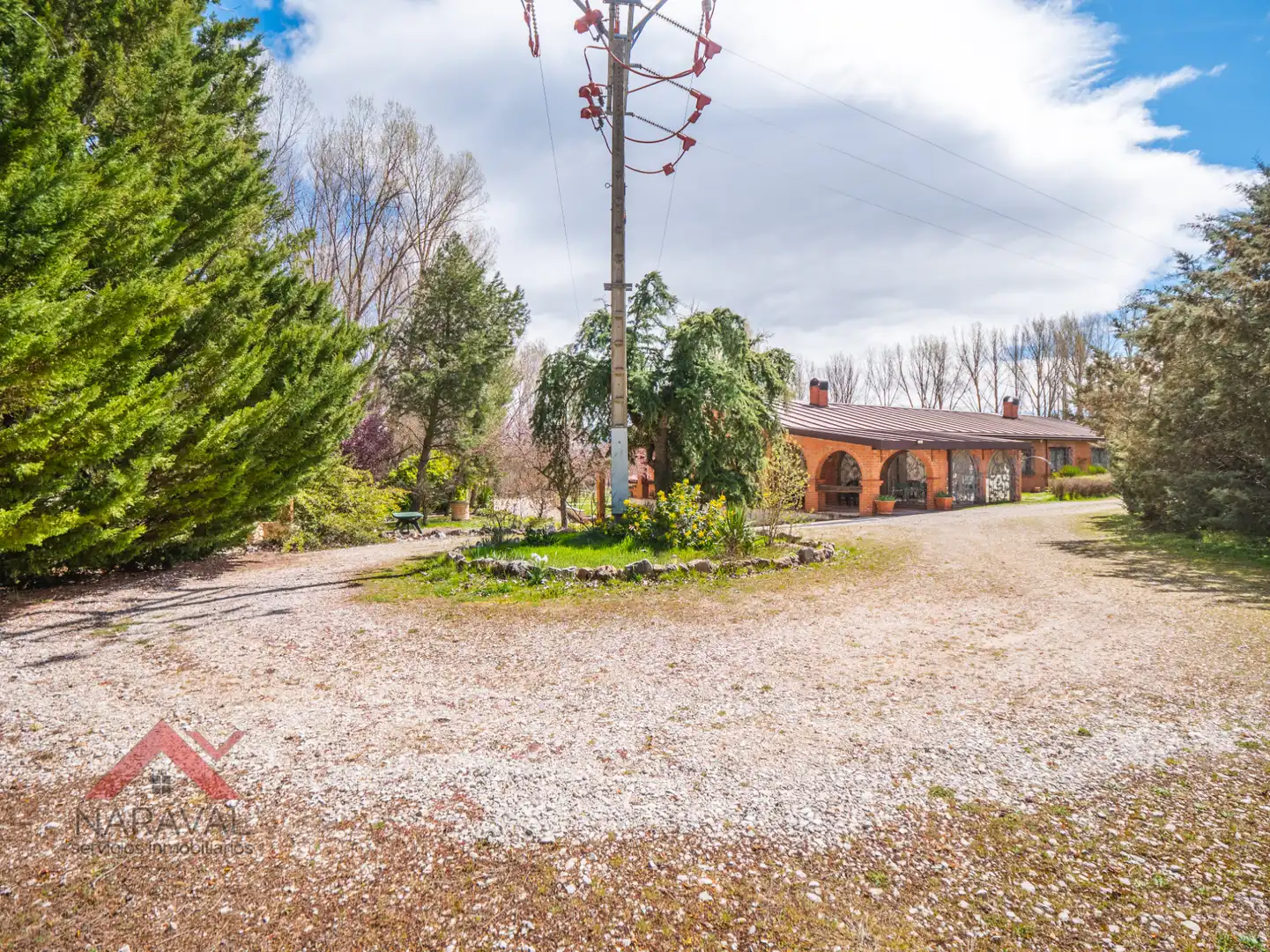 Vista exterior de Casa o xalet en venda en Burgo de Osma - Ciudad de Osma amb Calefacció, Jardí privat i Terrassa
