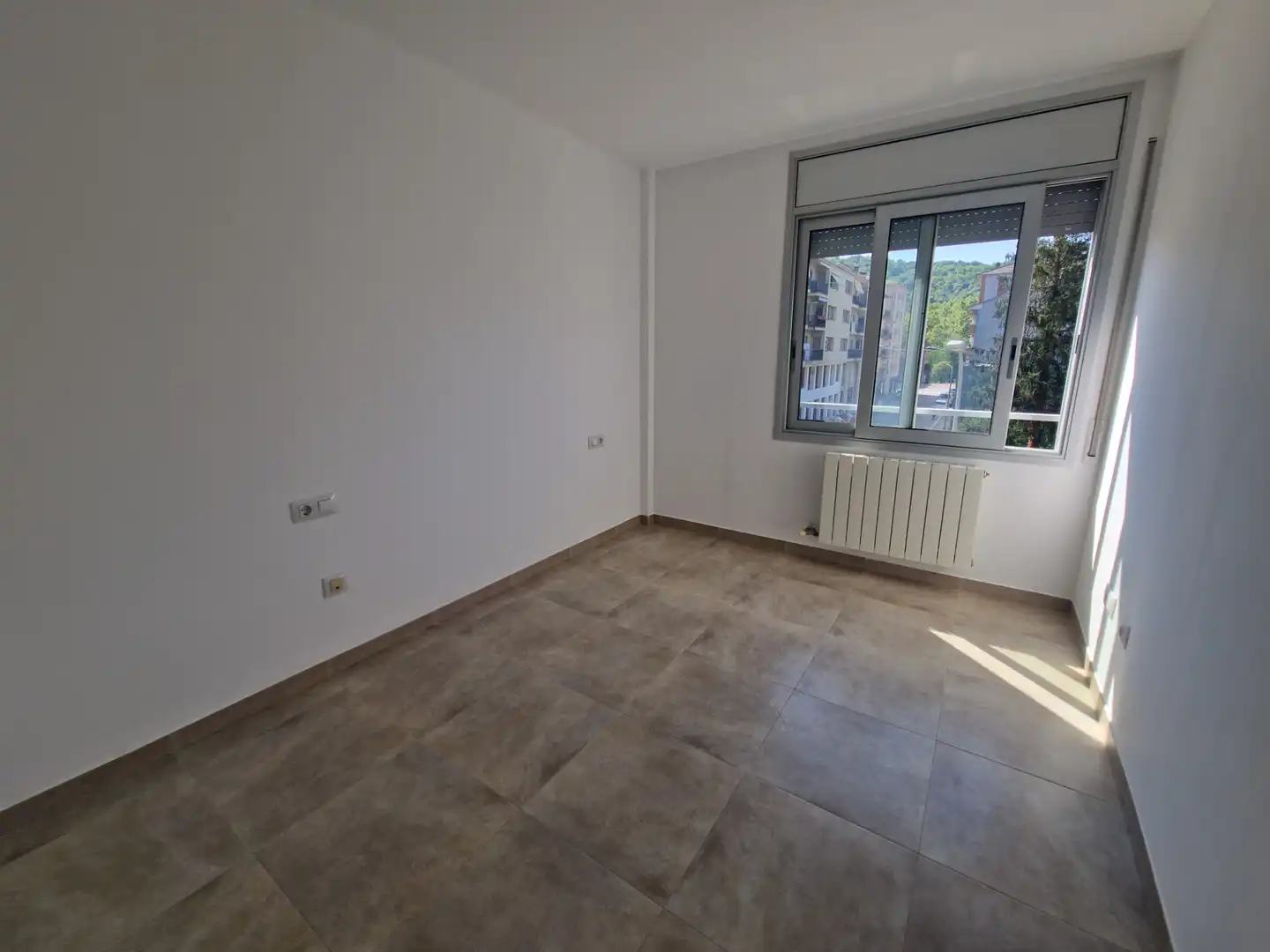 Bedroom of Flat for sale in Olot  with Heating, Storage room and Oven