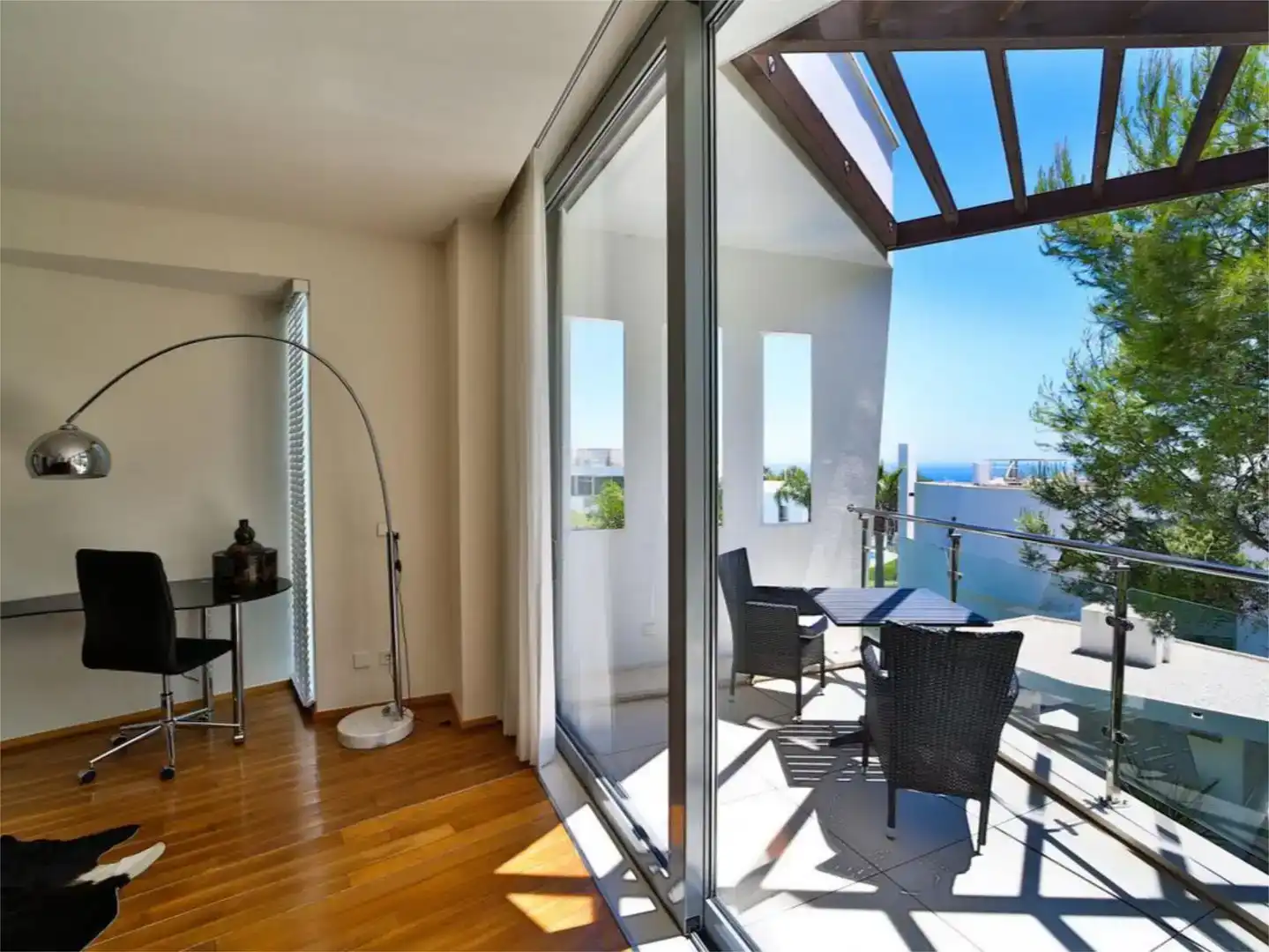 Terrassa de Casa o xalet de lloguer en Marbella amb Aire condicionat, Piscina i Balcó