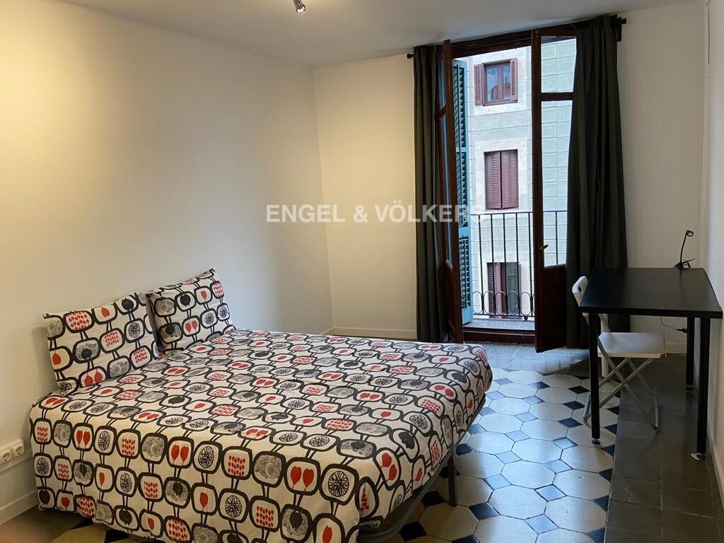 Habitación de Apartamento de alquiler en  Barcelona Capital con Calefacción, Amueblado y Balcón
