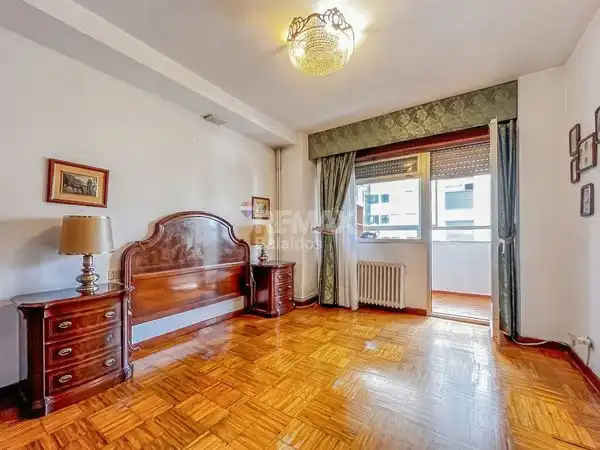 Bedroom of Flat for sale in Vigo   with Heating, Parquet flooring and Storage room