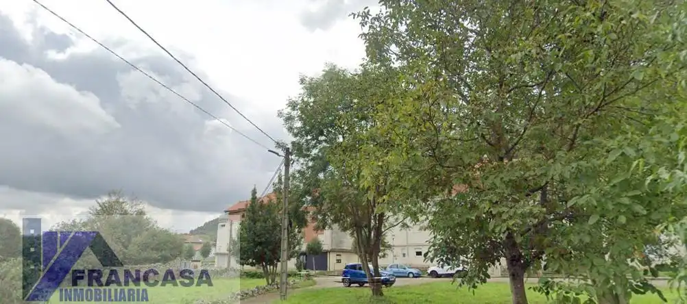 Vista exterior de Piso en venta en Entrambasaguas