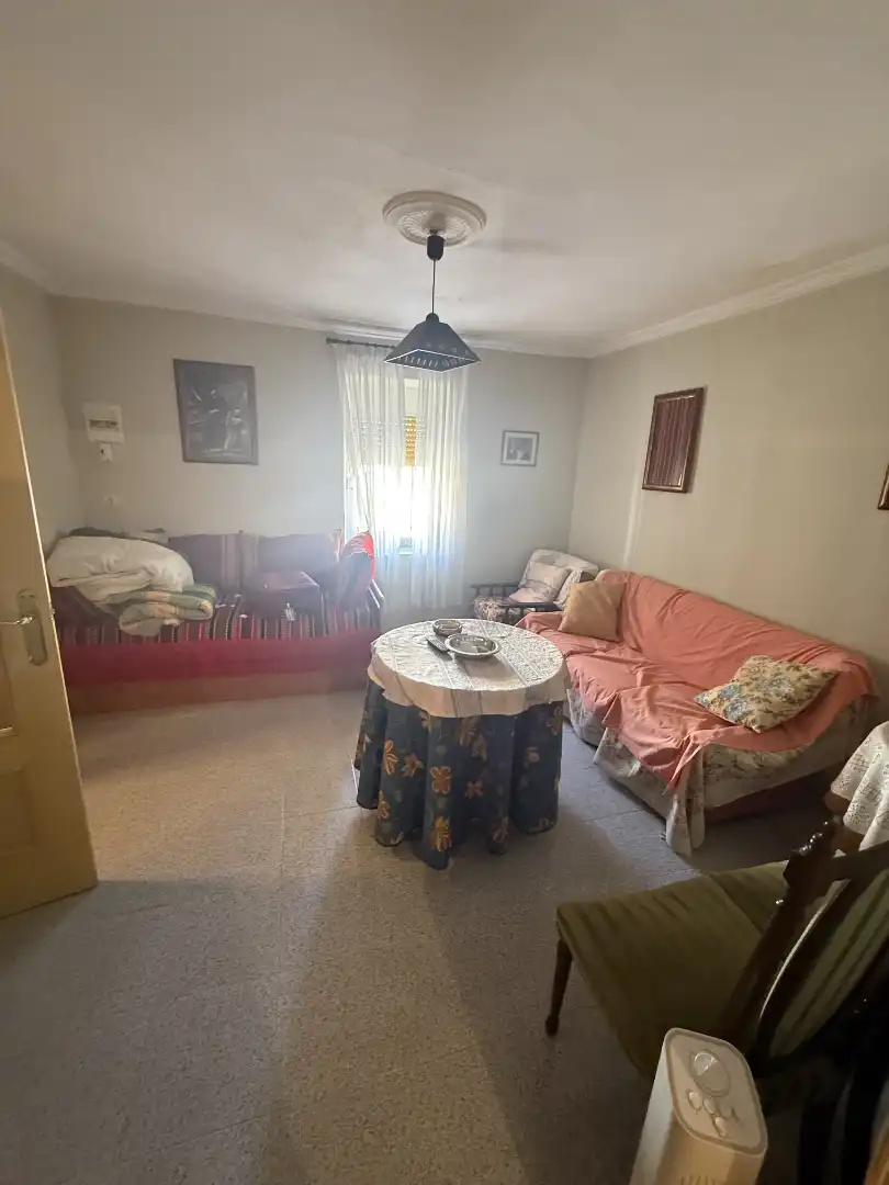 Sala d'estar de Casa o xalet en venda en El Bonillo amb Calefacció, Jardí privat i Moblat