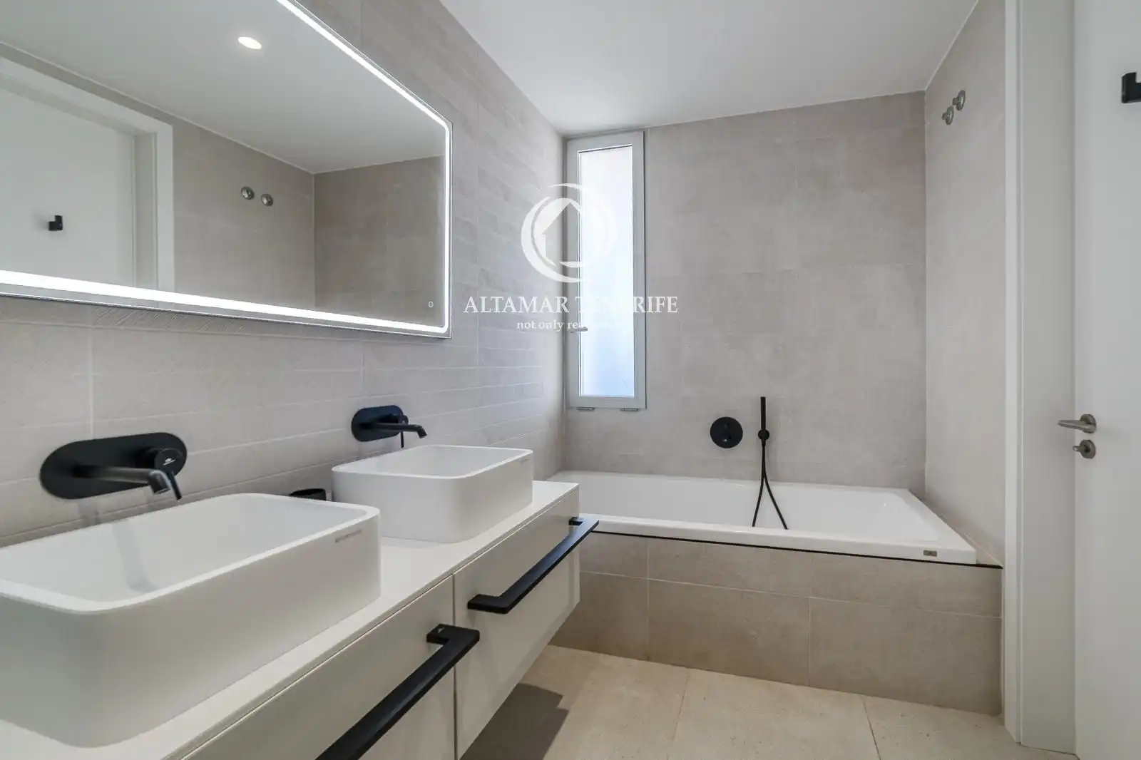 Casa con piscina en venta en Pasaje Valito Sau, imagen 18
