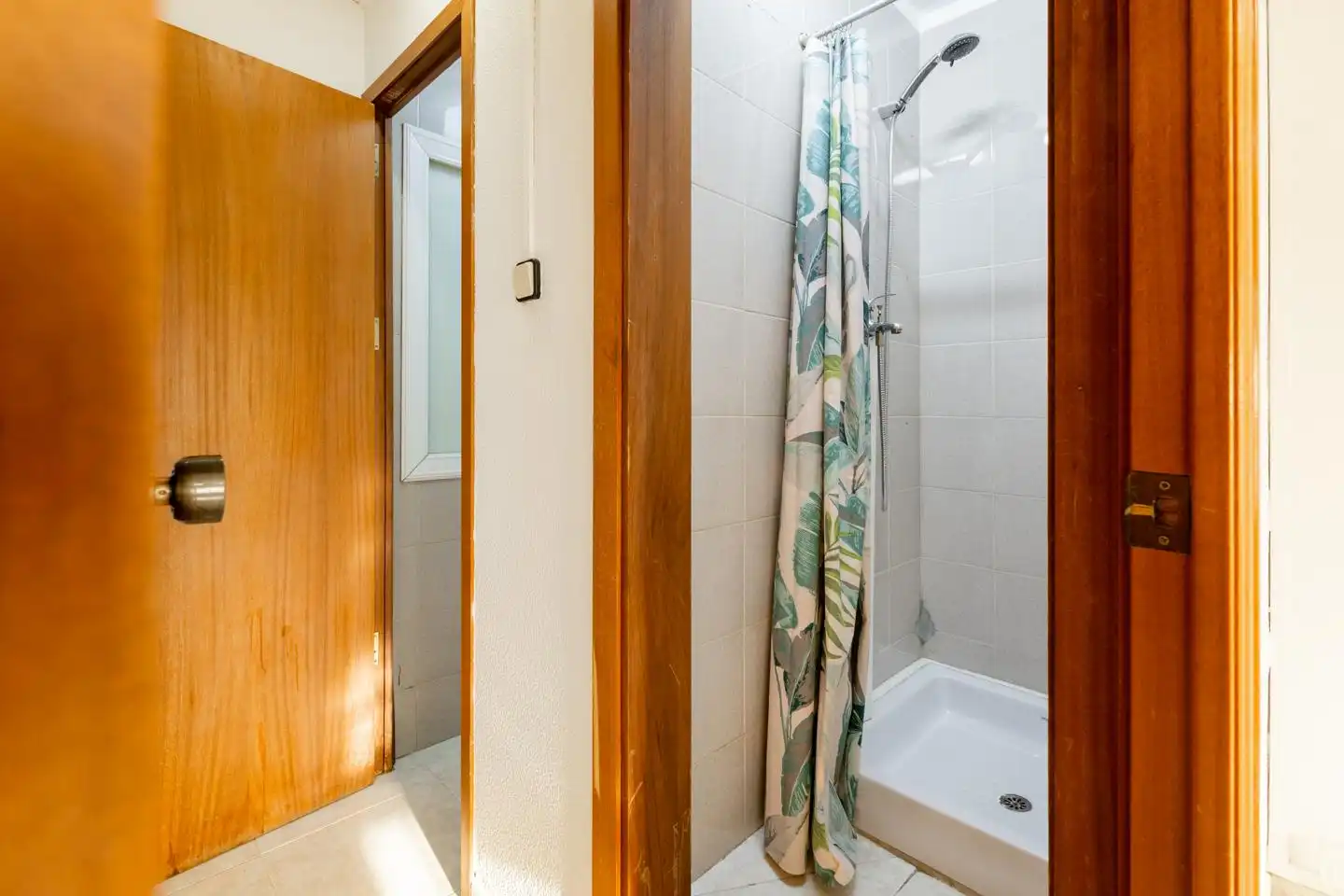 Baño de Planta baja en venta en La Salut