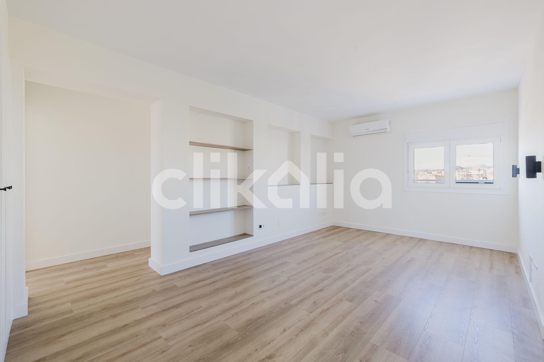 Bedroom of Flat for sale in Málaga Capital  with Air Conditioner