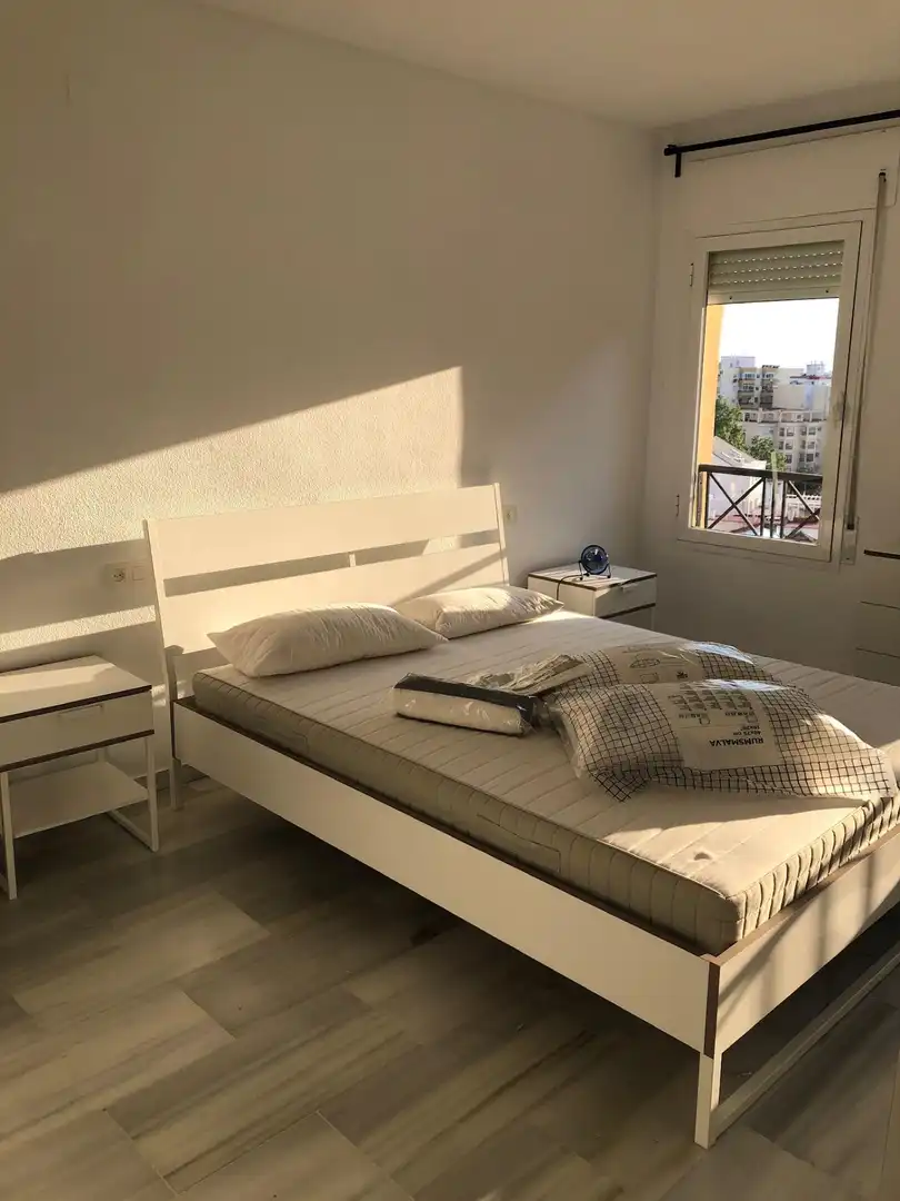 Dormitori de Pis en venda en Málaga amb Terrassa i Moblat