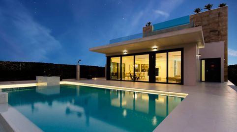 Villa de lujo a 300m del mar en Dehesa de Campoamor | 4 suites | 322m² | Promoción exclusiva