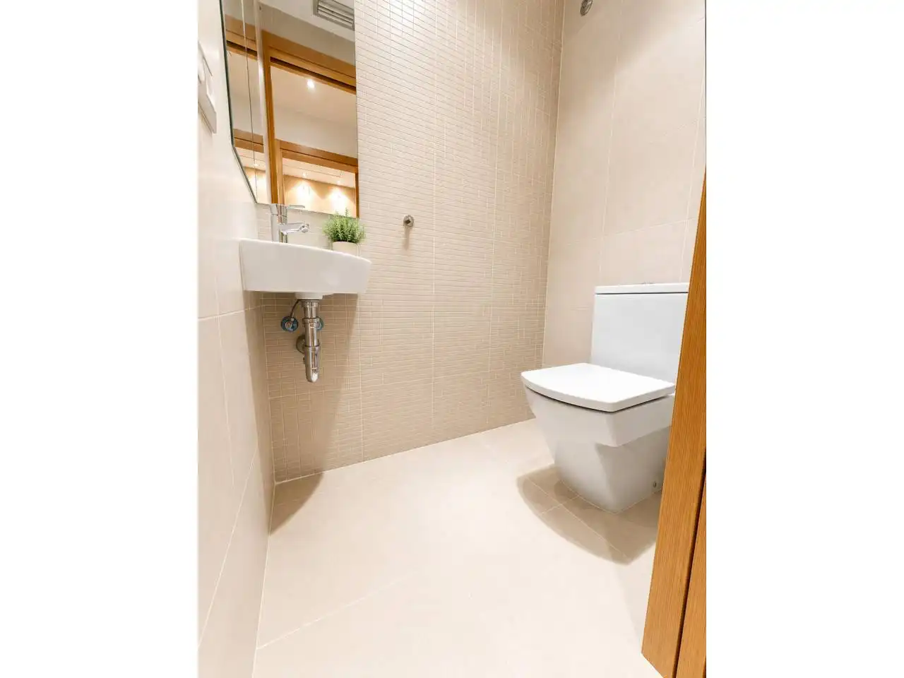 Baño de Piso en venta en Girona con Aire acondicionado, Calefacción y Parquet
