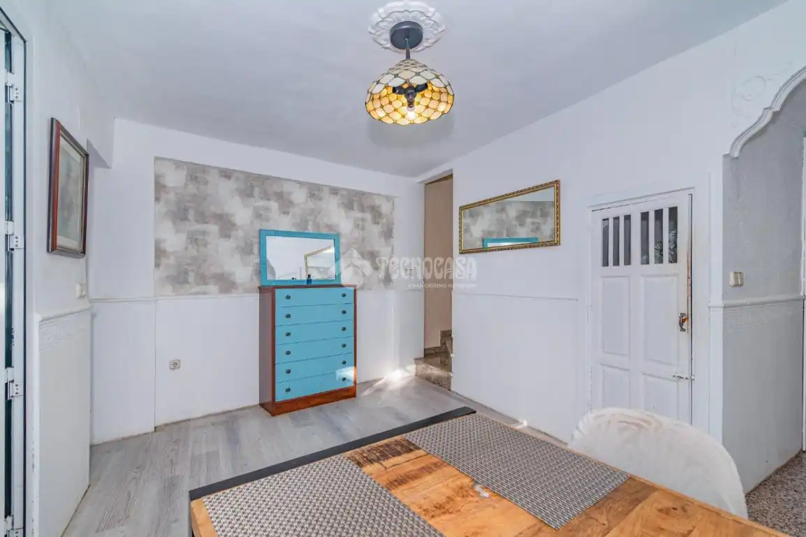 Habitación de Casa adosada en venta en Loja con Amueblado y Balcón