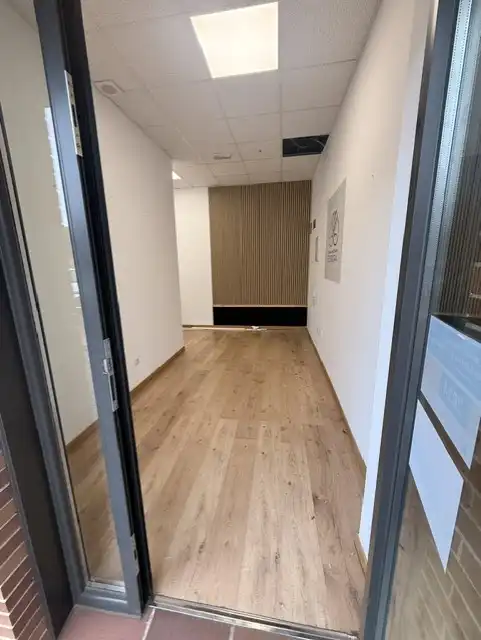 Business premises to rent in Urb. Belvalle