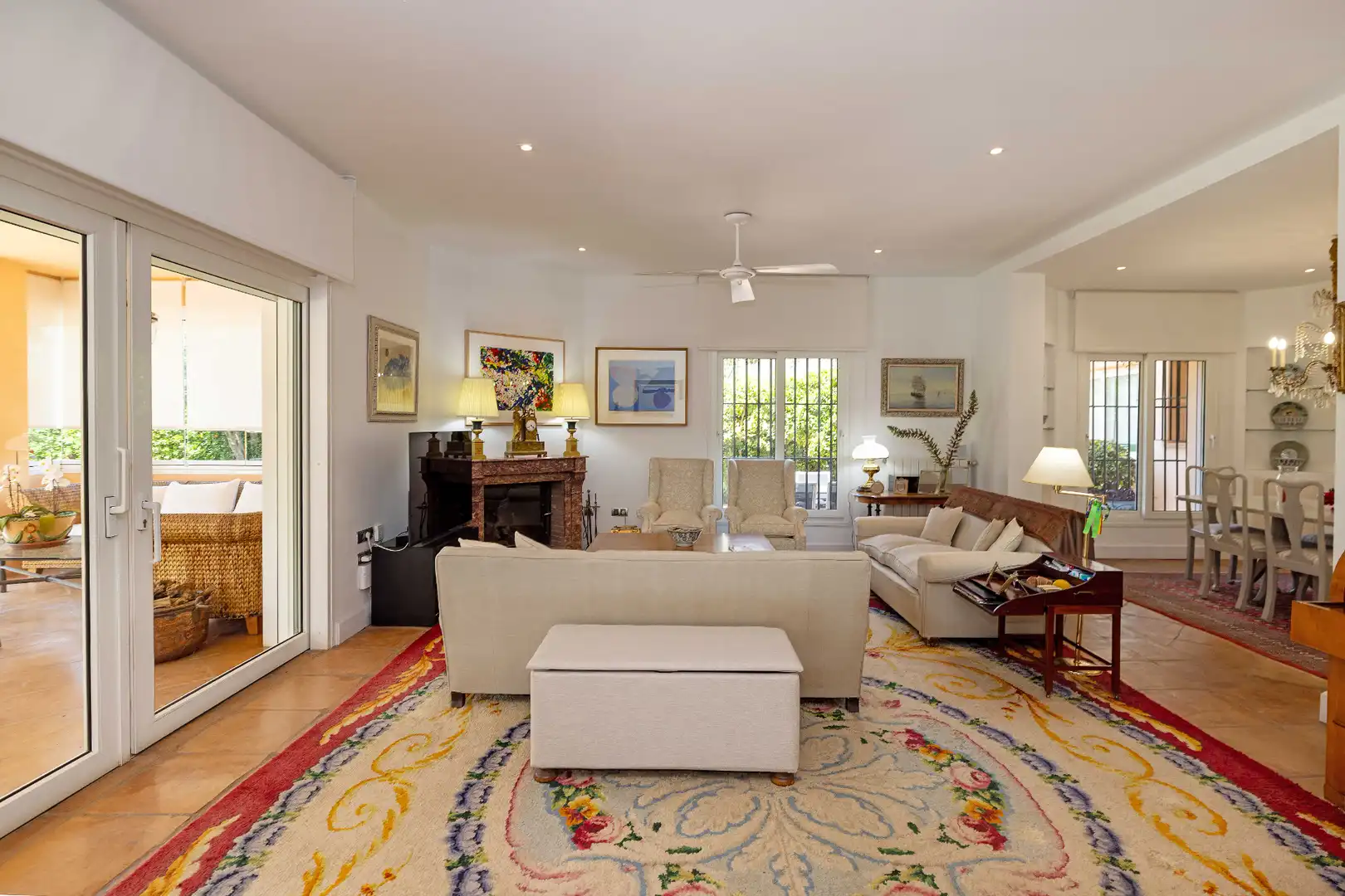 Sala d'estar de Casa o xalet en venda en Málaga amb Aire condicionat, Calefacció i Jardí privat