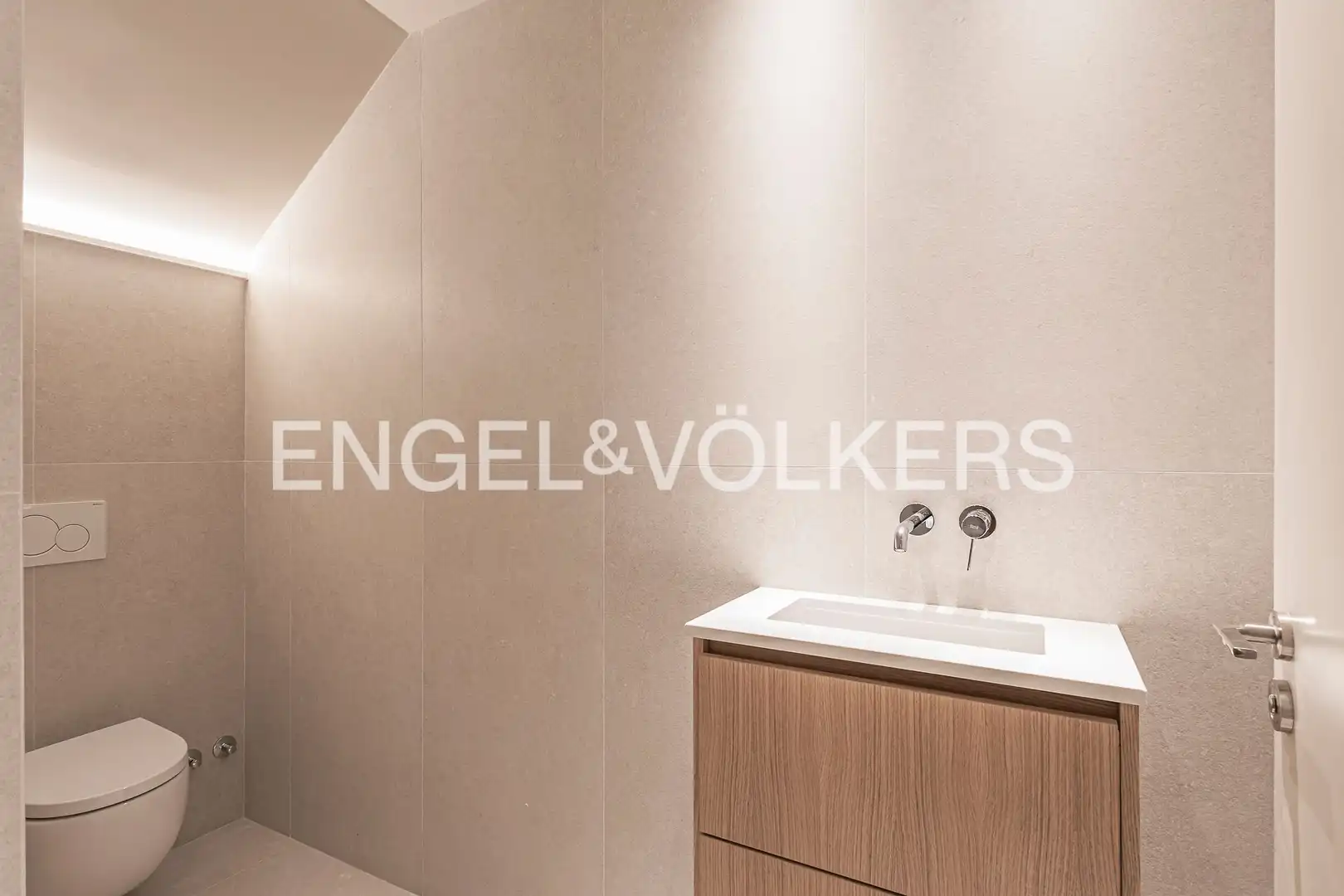 Bathroom of Houses for sale in Sitges  with Air Conditioner, Heating and Private garden