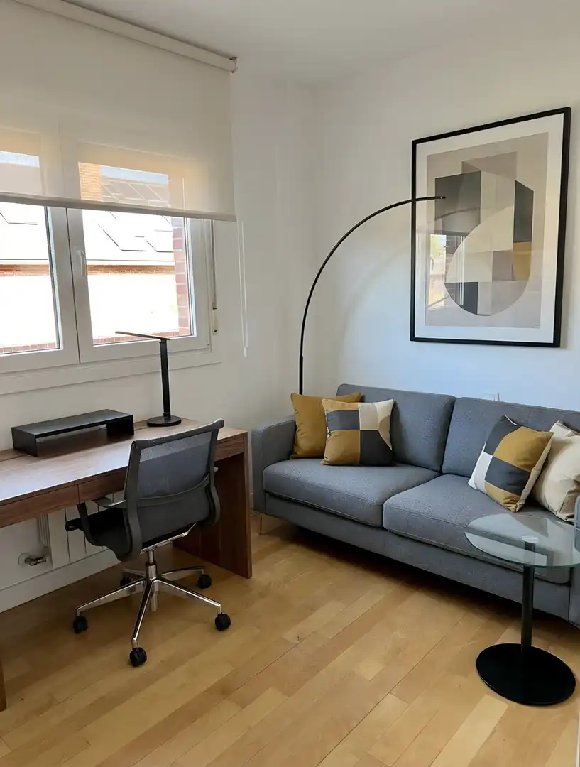 Sala d'estar de Pis en venda en Las Rozas de Madrid amb Aire condicionat, Jardí privat i Terrassa