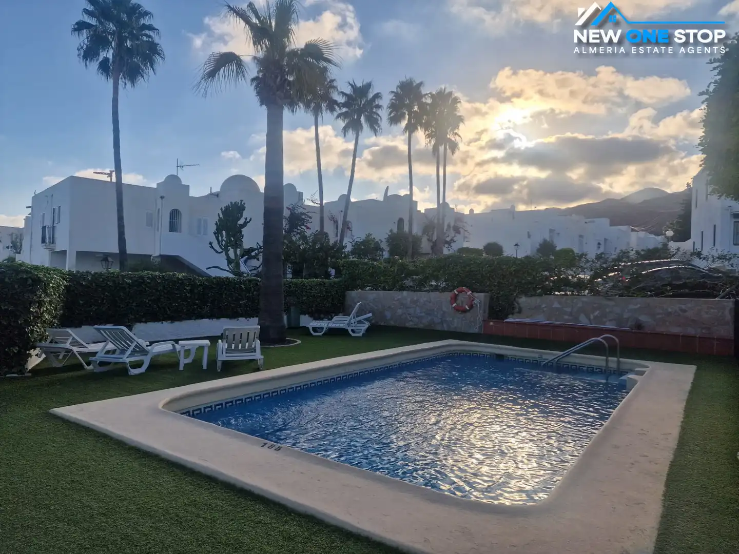 Piscina de Apartament en venda en Mojácar amb Aire condicionat, Calefacció i Jardí privat