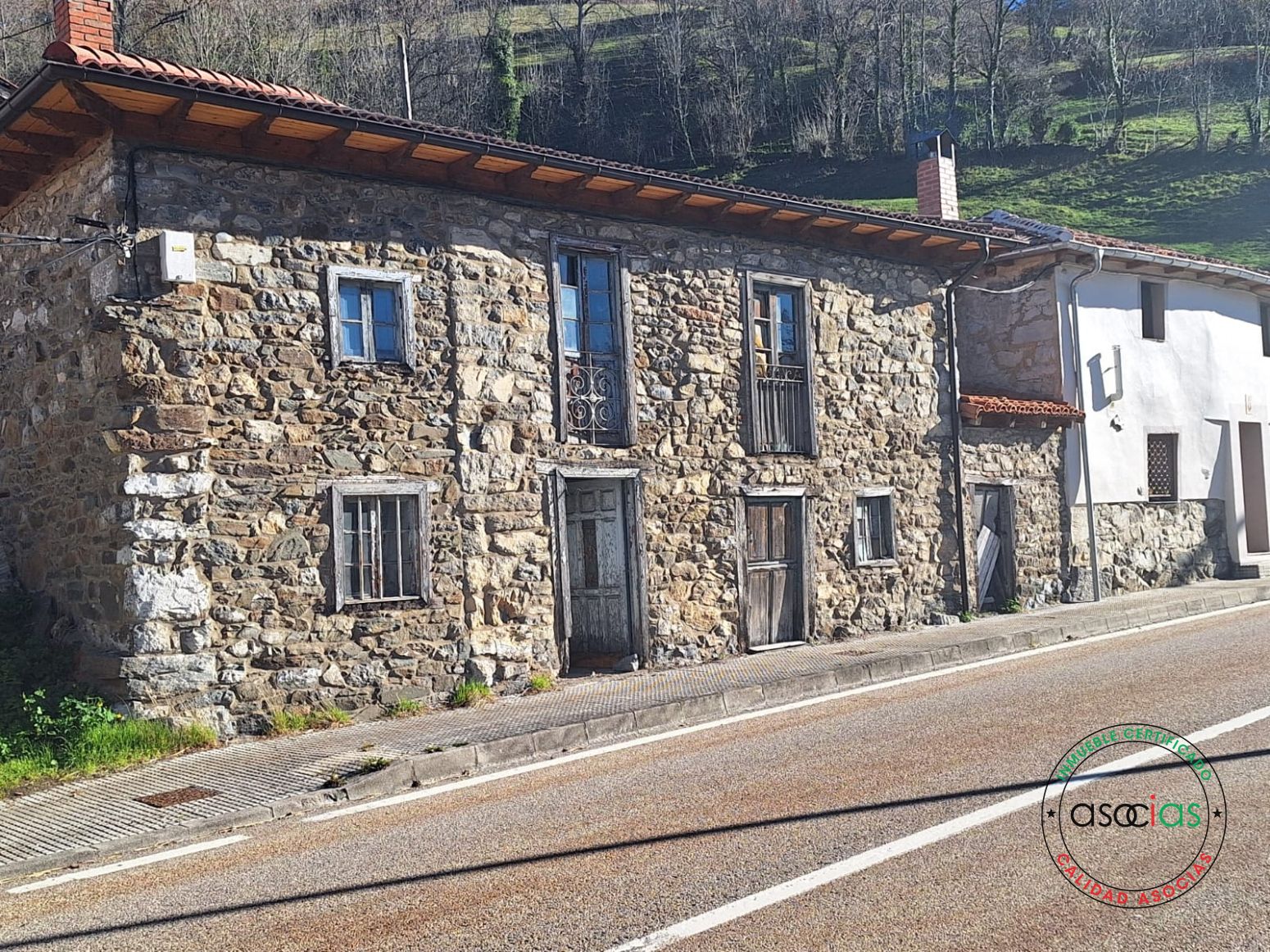 Exterior view of House or chalet for sale in Lena