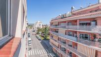 Vista exterior de Pis en venda en El Vendrell amb Terrassa