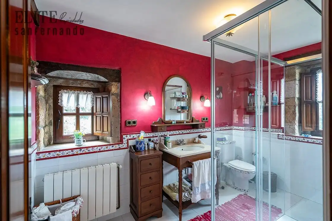 Baño de Casa o chalet en venta en Santa María de Cayón con Calefacción, Jardín privado y Terraza