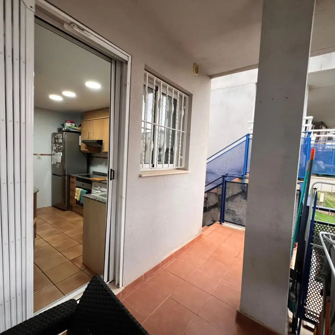 Terrasse von Einfamilien-Reihenhaus zum Verkauf in Chiva mit Heizung, Abstellraum und Balkon