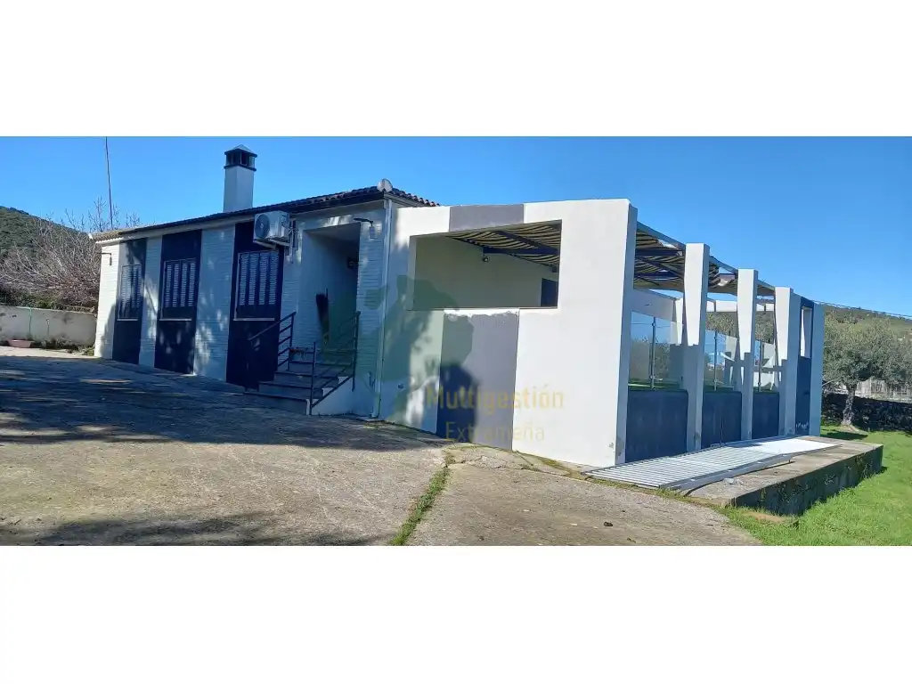 Vista exterior de Casa o chalet en venta en Sierra de Fuentes