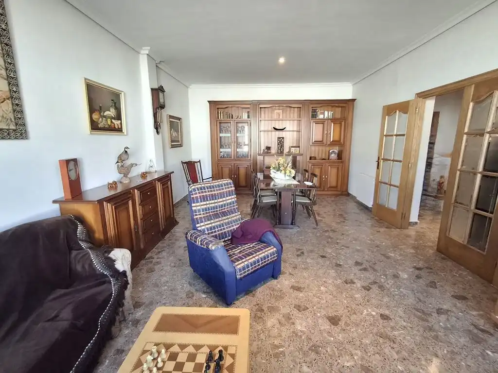 Sala de estar de Casa o chalet en venta en La Roda con Calefacción, Terraza y Trastero