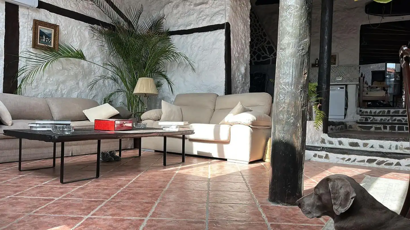 Sala d'estar de Finca rústica en venda en El Tanque amb Terrassa