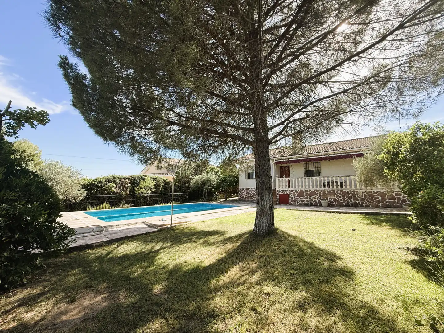 Schwimmbecken von Haus oder Chalet zum Verkauf in Colmenar de Oreja mit Heizung, Privatgarten und Terrasse