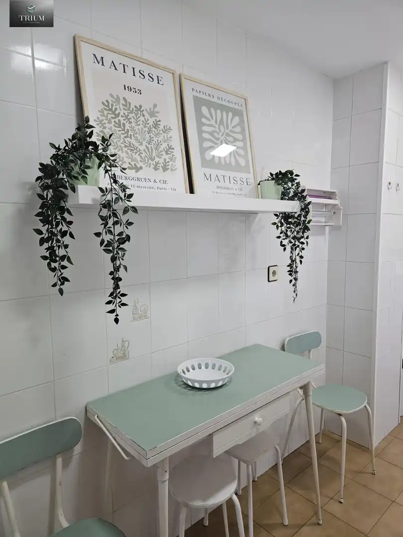 Cuina de Apartament de lloguer en Salobreña amb Aire condicionat, Moblat i Balcó