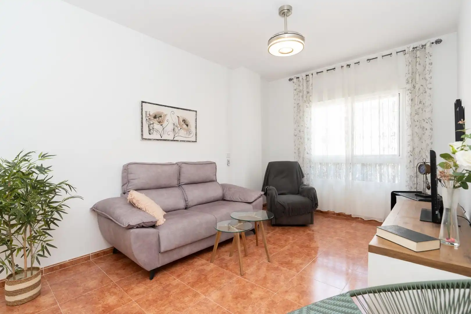 Living room of Flat for sale in Motril  with Terrace and Furnished