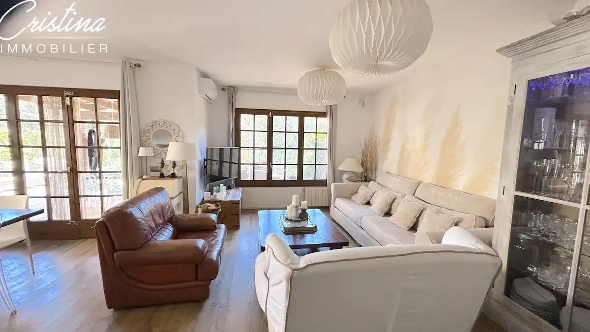 Sala d'estar de Casa adosada en venda en Santa Cristina d'Aro amb Calefacció