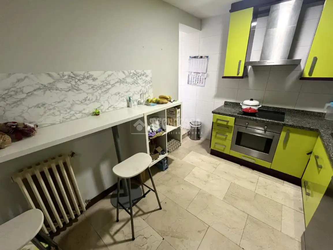 Cocina de Piso en venta en Valladolid con Calefacción y Terraza