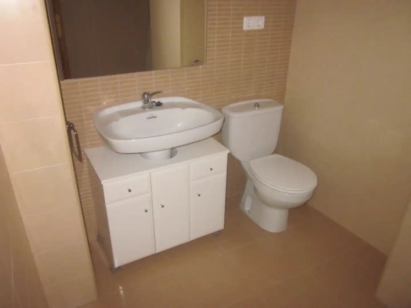 Bathroom of Flat for sale in Murcia  with Air Conditioner, Heating and Storage room
